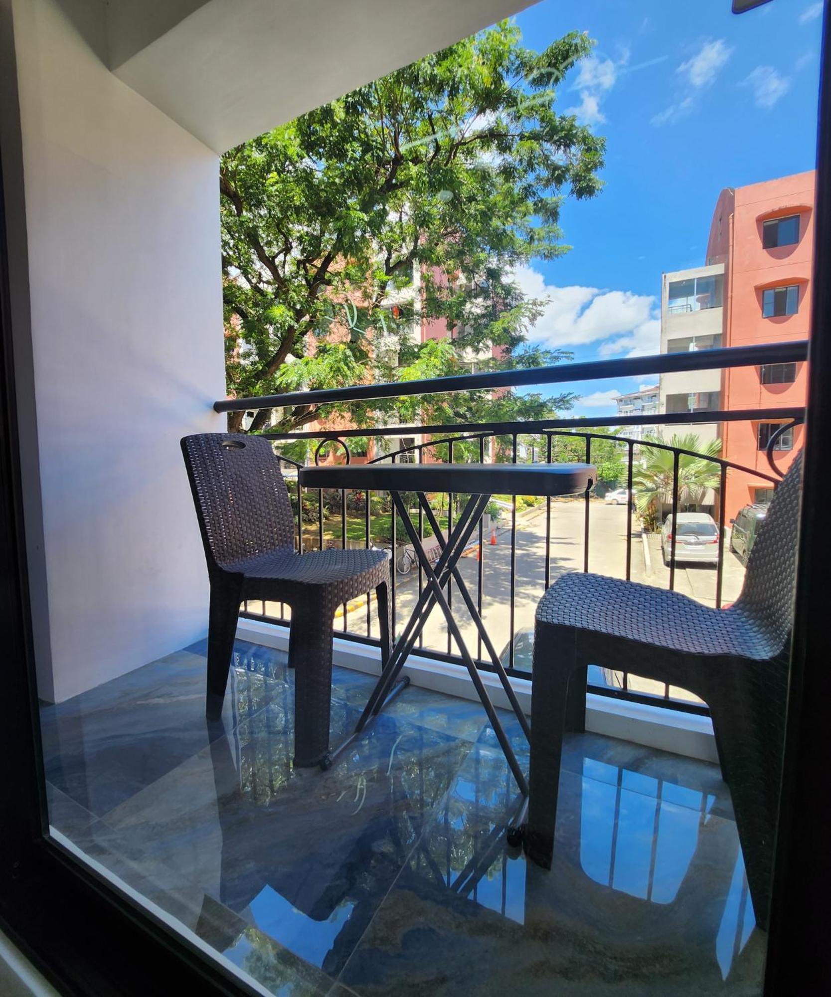Condo Azur Suites B207 Near Airport, Netflix, Stylish, Cozy With Swimming Pool Μακτάν Εξωτερικό φωτογραφία