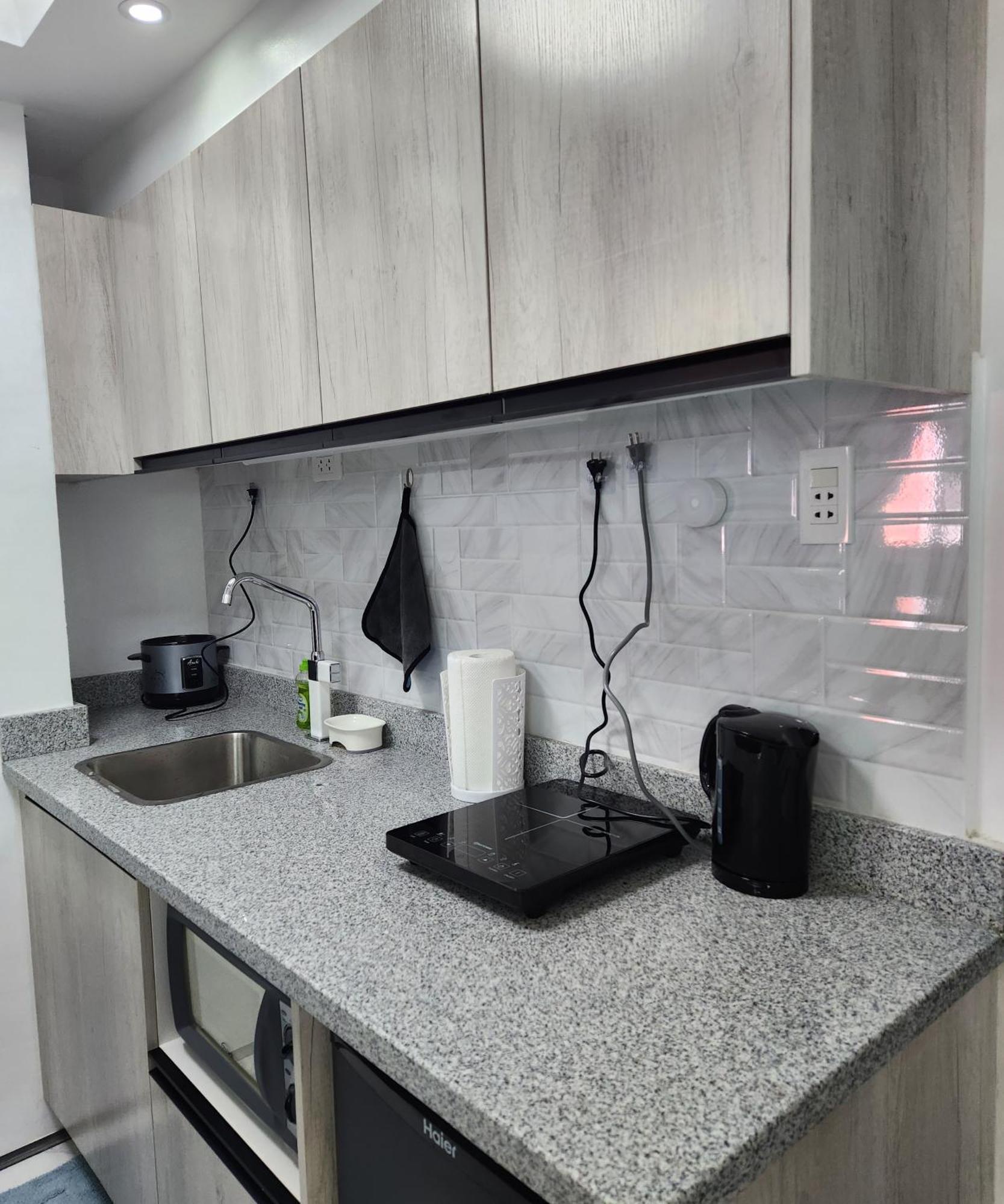 Condo Azur Suites B207 Near Airport, Netflix, Stylish, Cozy With Swimming Pool Μακτάν Εξωτερικό φωτογραφία