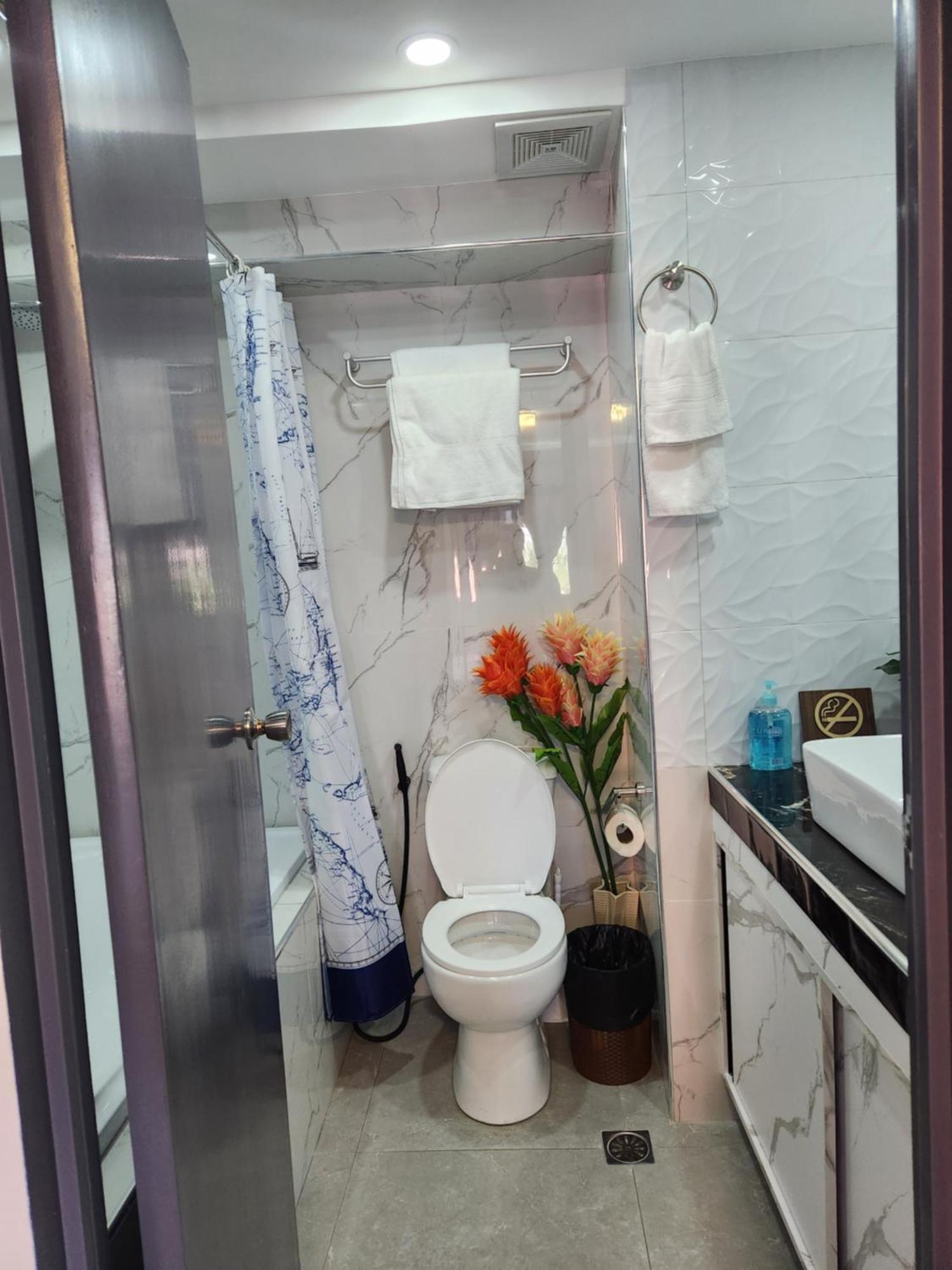 Condo Azur Suites B207 Near Airport, Netflix, Stylish, Cozy With Swimming Pool Μακτάν Εξωτερικό φωτογραφία
