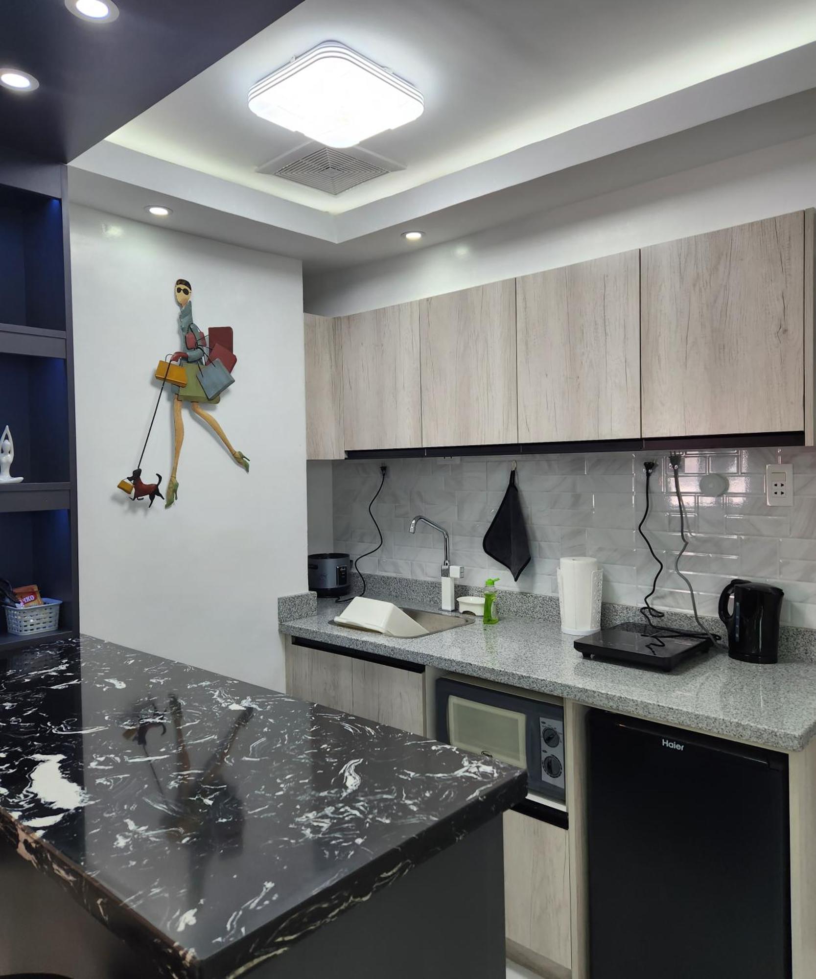 Condo Azur Suites B207 Near Airport, Netflix, Stylish, Cozy With Swimming Pool Μακτάν Εξωτερικό φωτογραφία
