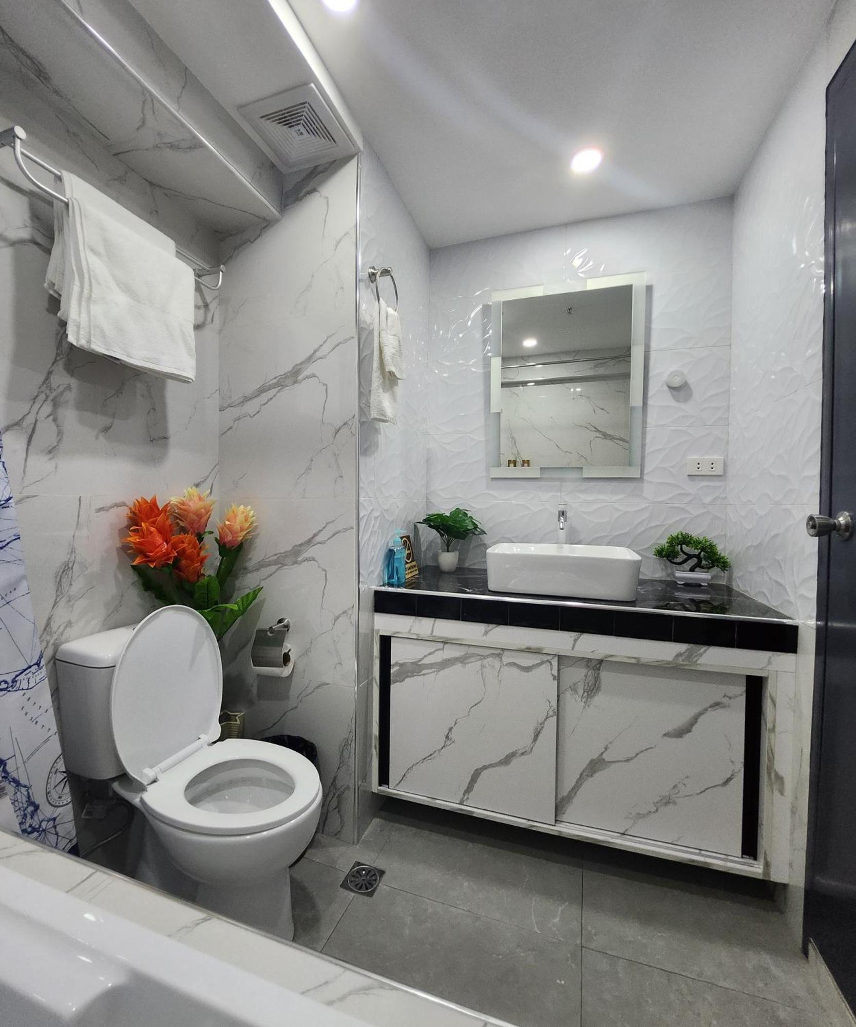 Condo Azur Suites B207 Near Airport, Netflix, Stylish, Cozy With Swimming Pool Μακτάν Εξωτερικό φωτογραφία